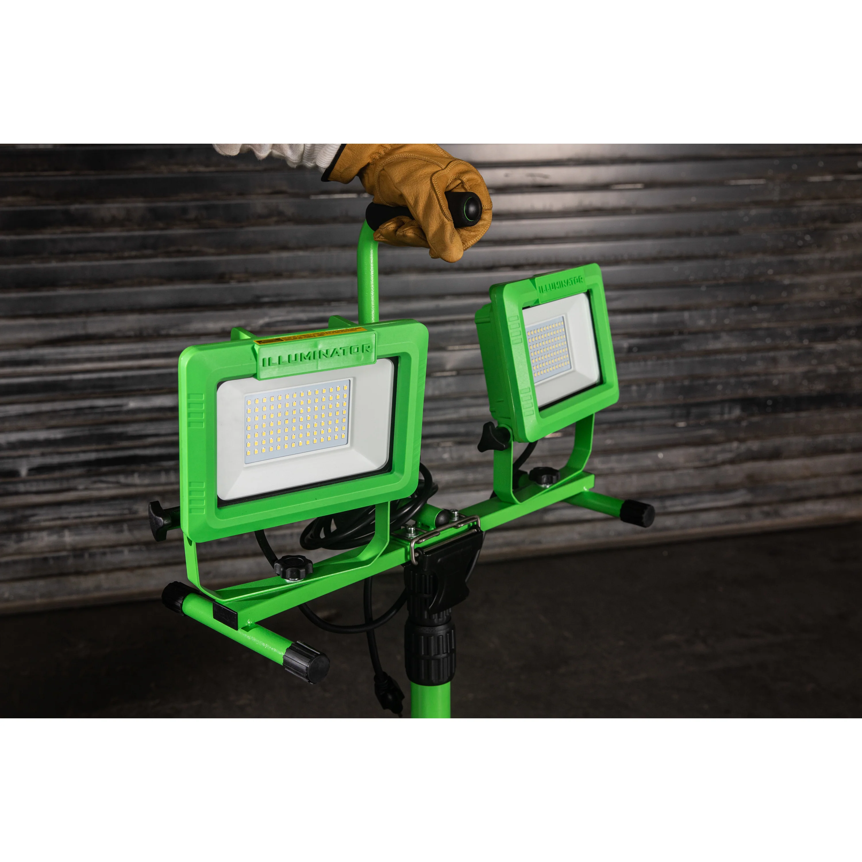 13,000-Lumen Dual Head LED Portable Flood Light with Detachable Metal Tripod, Splashproof Outdoor Enclosure, 8-Foot Power Cord - Image 13