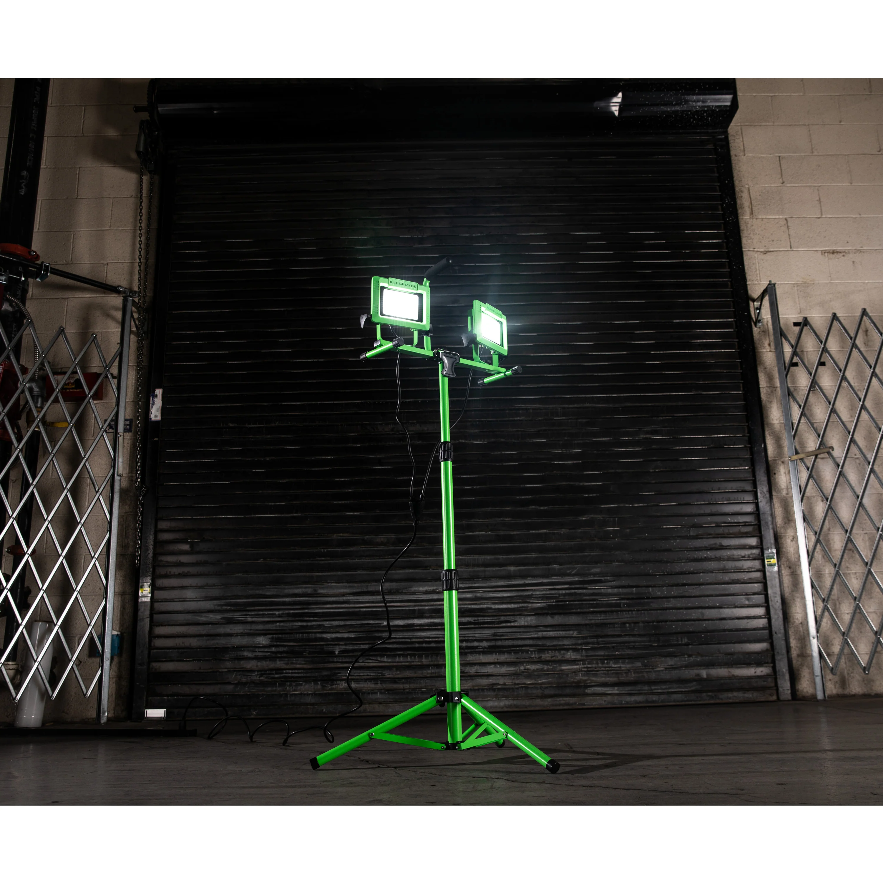 6,000-Lumen Dual Head LED Portable Flood Light with Detachable Metal Tripod, Splashproof Outdoor Enclosure, 8-Foot Power Cord - Image 10